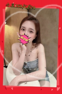 尺度很大  配合度很高  性格活潑 好聊 氣氛超好 甜美的微笑 讓空氣都變甜了~